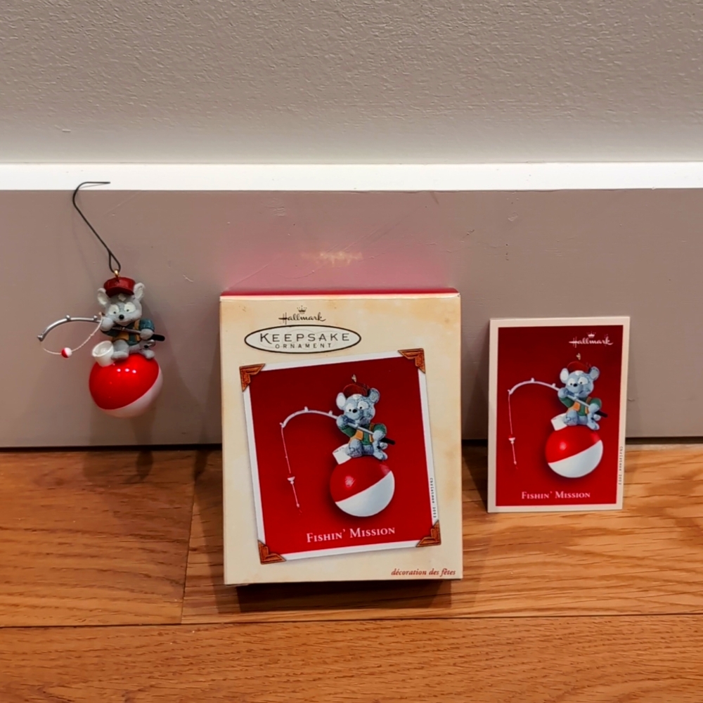 Hallmark Cards 2002 ornament "Fishin' Mission"